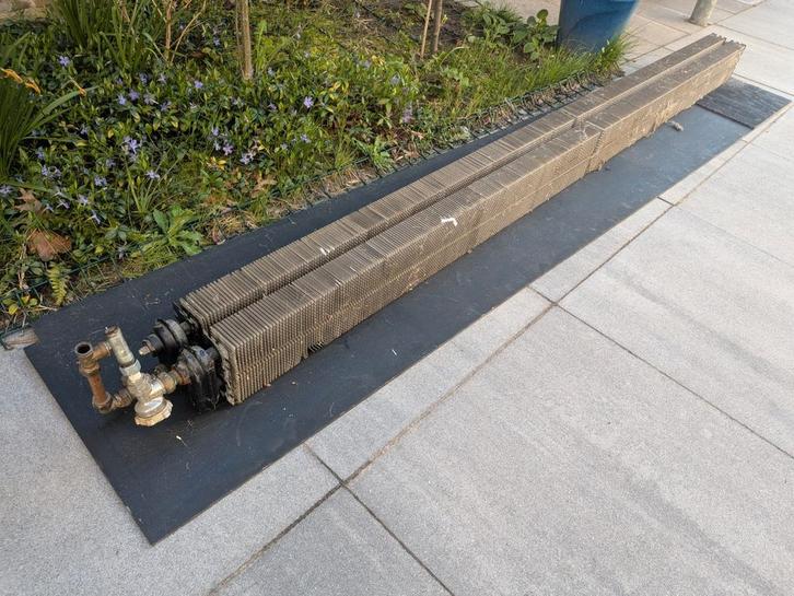 Convector radiator 260x15x15cm lage temperatuur LTV, Doe-het-zelf en Verbouw, Verwarming en Radiatoren, Gebruikt, Radiator, Minder dan 30 cm