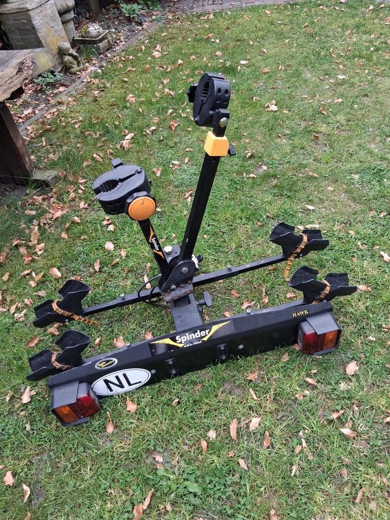 Spinder Hawk fietsendrager, Ophalen, 2 fietsen, Gebruikt, Trekhaakdrager