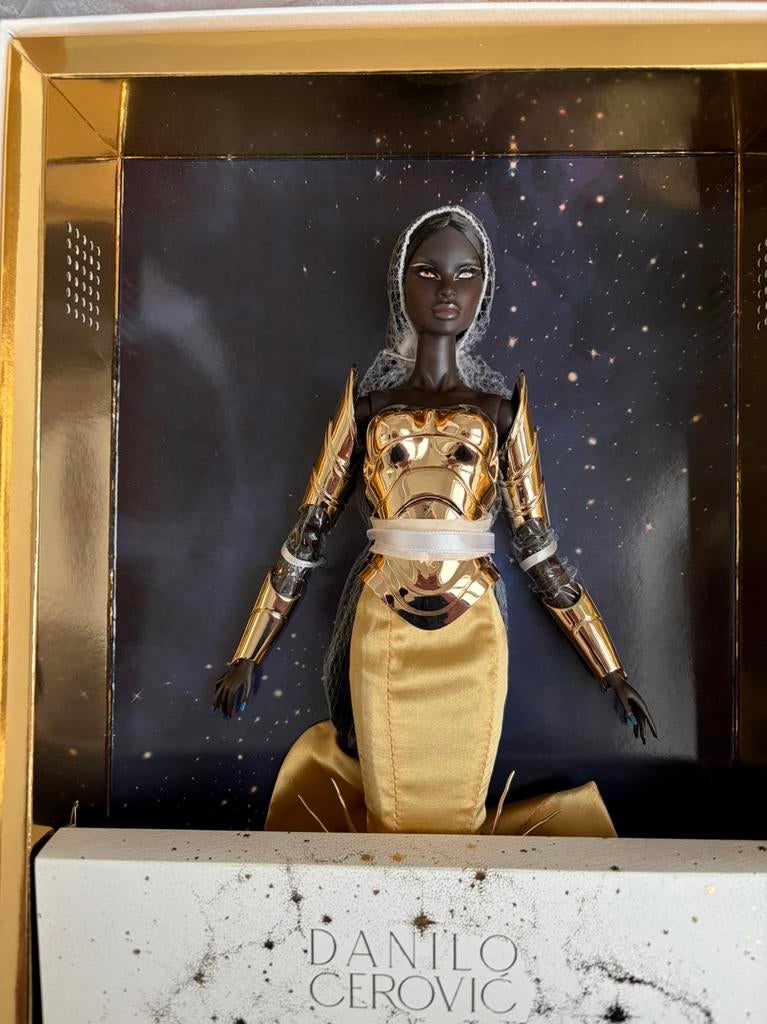 She Who Awakens NU Fantasy Danilo Cerovic by Integrity Toys, Ophalen of Verzenden, Zo goed als nieuw, Pop