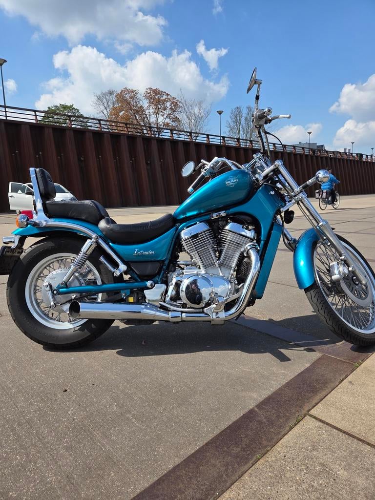 Suzuki intruder 600, Cardan-aandrijving, 2 cilinders, Chopper, Gebruikt