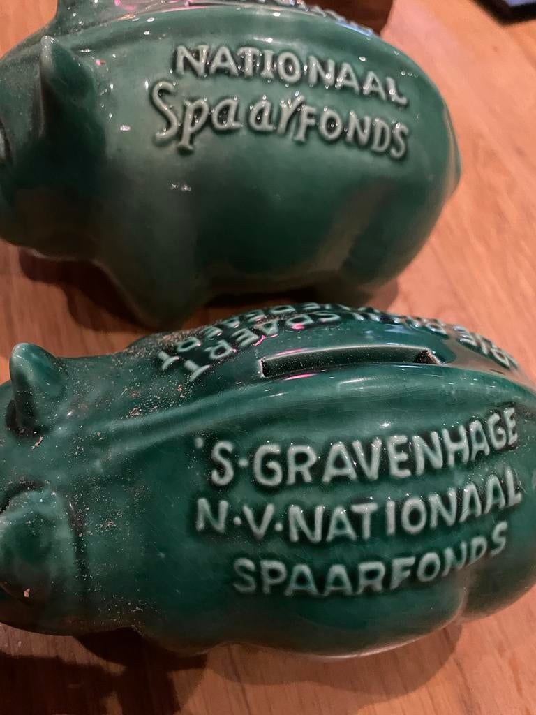 2x Antieke Spaarvarkens Nationaal Spaarfonds, Ophalen of Verzenden, Gebruikt, Steen, Aardewerk of Keramiek, Dier