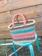 Ovale mand handgeweven Bolgatanga Ghana Lederen handvatten, Ophalen of Verzenden, Nieuw, Ovaal, Overige materialen