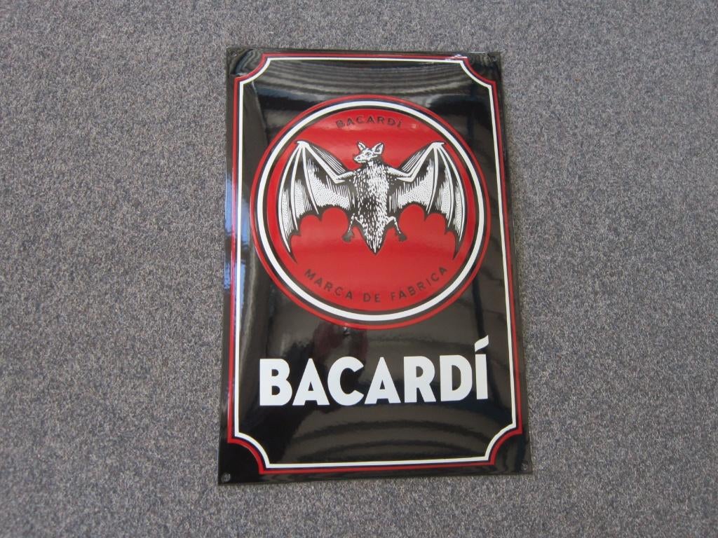 BACARDI EMAILLE RECLAMEBORD, Ophalen, Zo goed als nieuw, Reclamebord