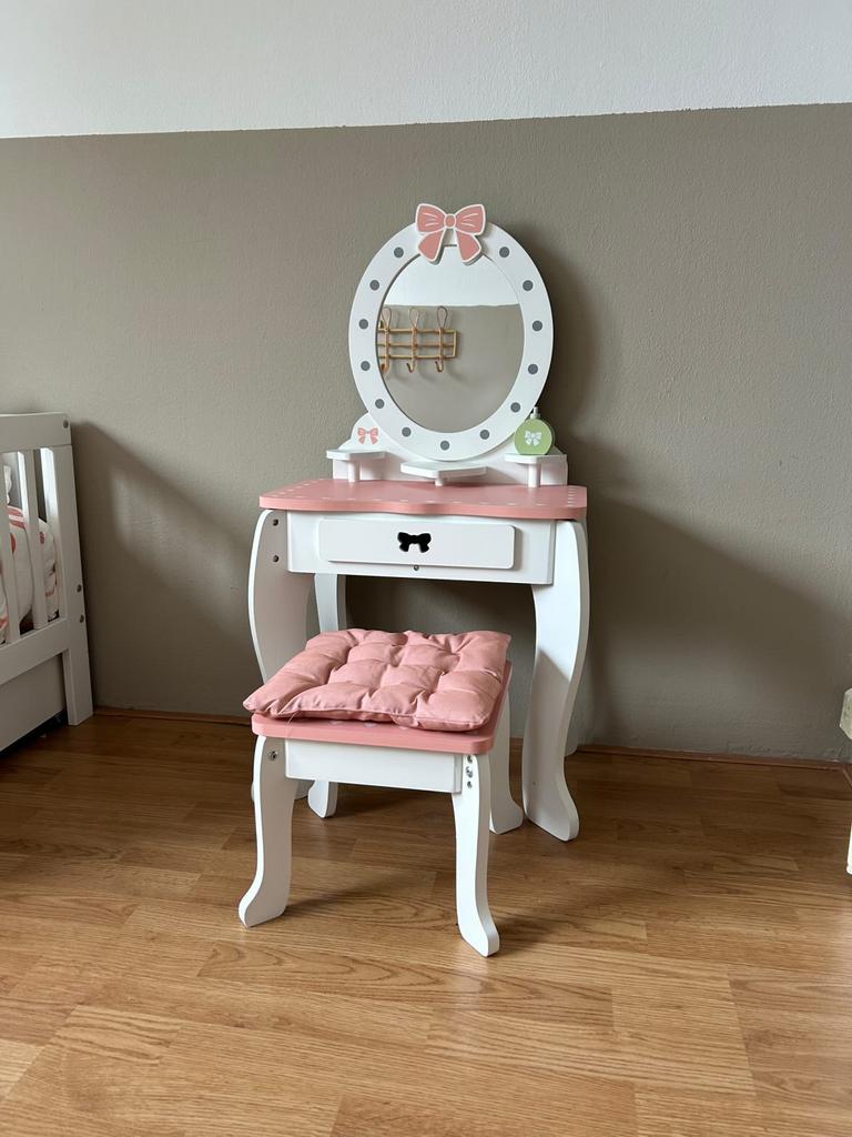 Kaptafel met accessoires in nette staat, Huis en Inrichting, Tafels | Kaptafels, Zo goed als nieuw, Minder dan 100 cm, Minder dan 50 cm