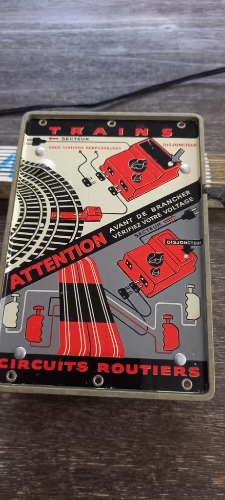 Jouef transformator disjoncta 600, Hobby en Vrije tijd, Modeltreinen | H0, Ophalen of Verzenden, Gebruikt, Gelijkstroom, Transformator of Voeding