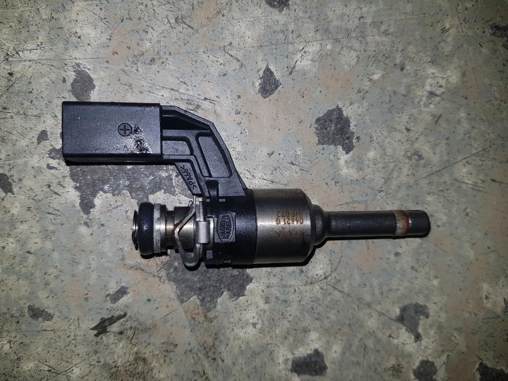Injector Volkswagen Golf V 1.4 TSI 16V 2008, Ophalen of Verzenden