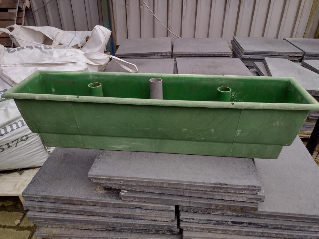 Partij kunststof bloembakken met reservoir 100+ stuks, Tuin en Terras, Bloembakken en Plantenbakken, Ophalen, Gebruikt, Rond, Kunststof