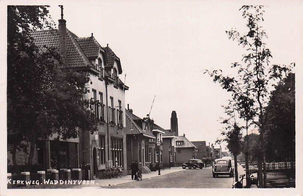 Waddinxveen - Kerkweg (geanimeerd) fotokaart (1957), Ophalen of Verzenden, 1940 tot 1960, Gelopen, Zuid-Holland