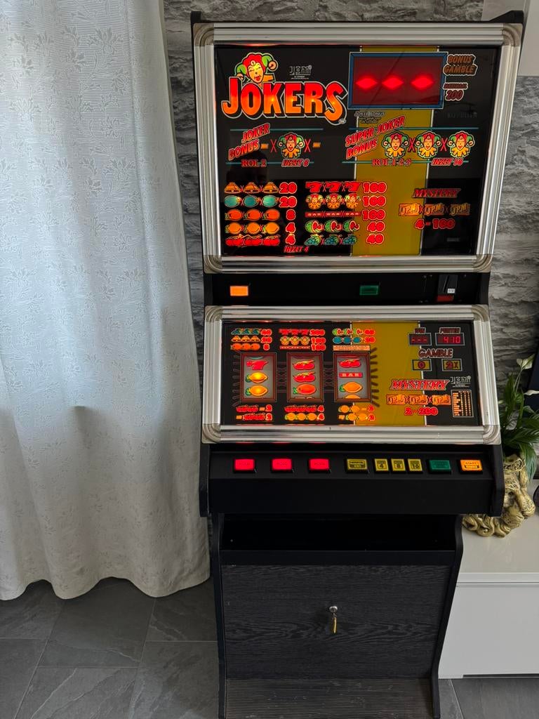 JPM Jokers € 325,-, Verzamelen, Euro, Ophalen, Gebruikt, Met sleutels