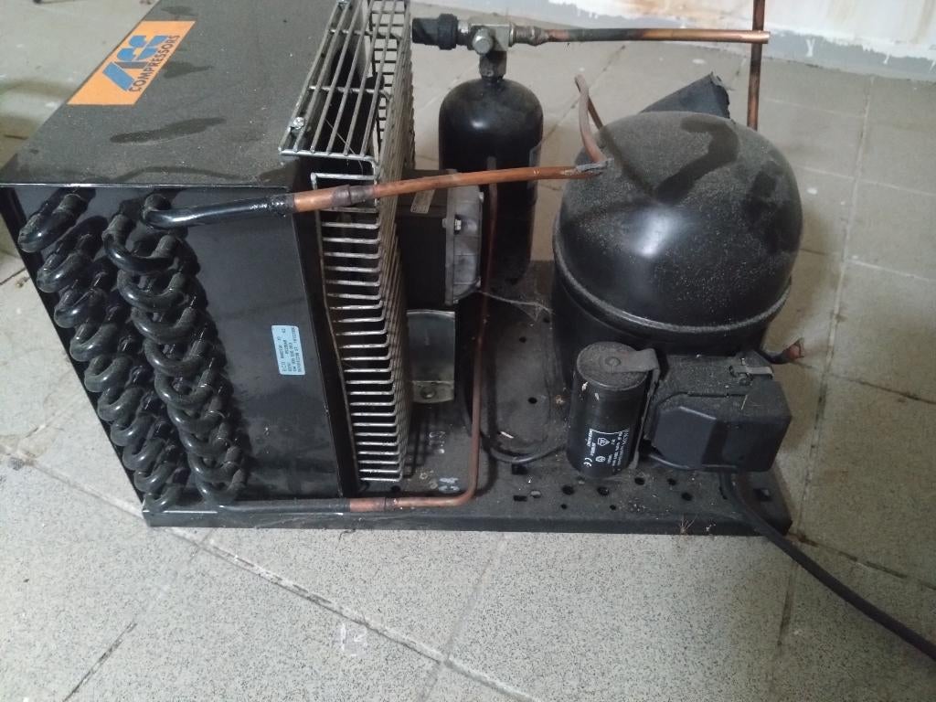 Koelvitrine schepijs, Ophalen, IJs