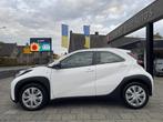 Toyota Aygo X 1.0 l CRUISE l CARPLAY l CAMERA l RIJKLAAR!, Stof, Gebruikt, Zwart, 4 stoelen