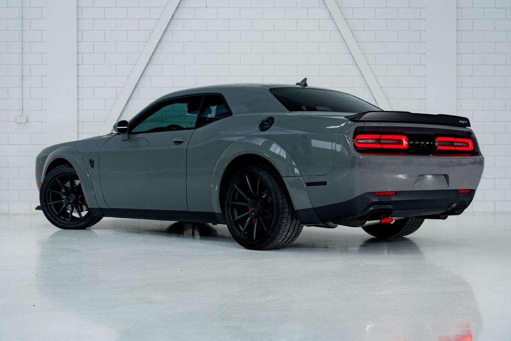 Dodge Challenger Demon #3190 l Complete Crate l Harman Kardo, Auto's, Dodge, Automaat, Stof, Gebruikt, 840 pk