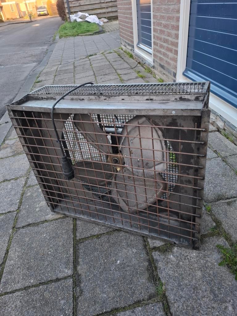 Oude industriële ventilator - robuust en krachtig, Ophalen of Verzenden, Gebruikt, Overige