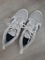 Adidas zaal gympen sportschoenen maat 42/42,5, Ophalen, Zo goed als nieuw, Schoenen
