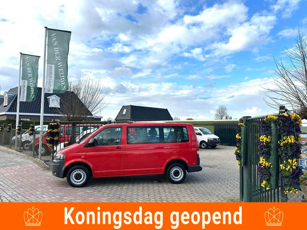 Volkswagen Transporter Kombi 2.0 TDI 9 PERSOONS AUTOMAAT Air, Auto's, Volkswagen, Euro 5, Stof, Gebruikt, 241 €/maand