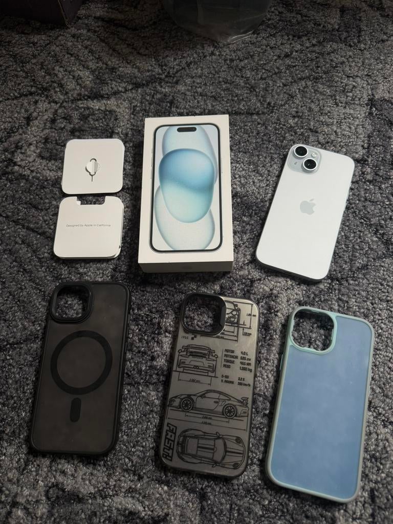 Iphone 15 met 3 hoesjes, Telecommunicatie, Mobiele telefoons | Apple iPhone, 128 GB, IPhone 15, Blauw, Ophalen of Verzenden
