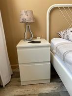 Nachtkastje, Huis en Inrichting, Slaapkamer | Nachtkastjes, Ophalen, Overige materialen, Gebruikt, Minder dan 45 cm