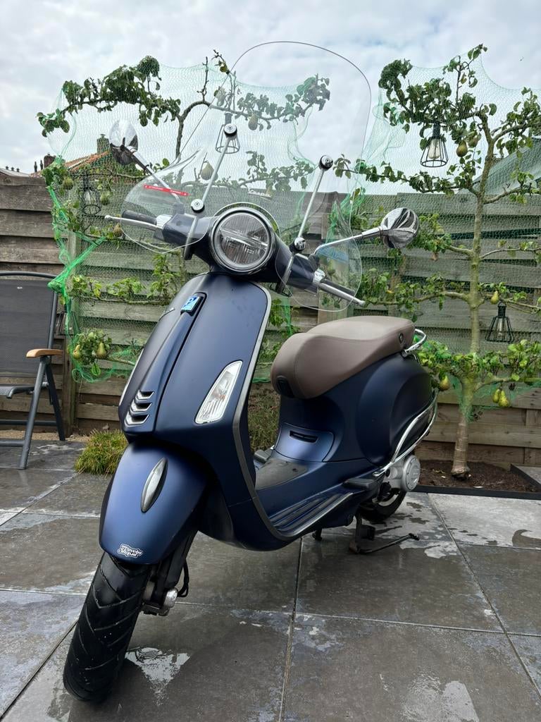 Vespa primavera 25Km/h Iget, Ophalen, Gebruikt, Benzine, Overige modellen
