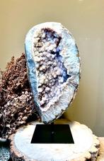 Druzy rots agaat op stalen voet, Ophalen of Verzenden, Mineraal