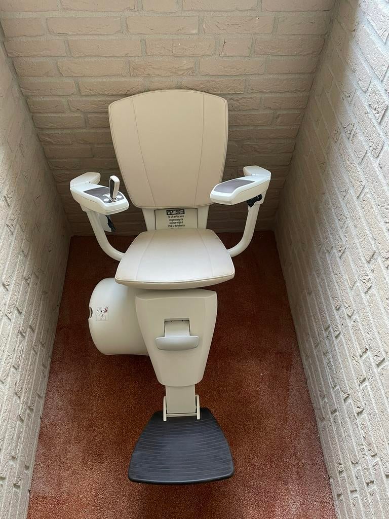 Traplift goedwerkend 2019, Ophalen, Zo goed als nieuw