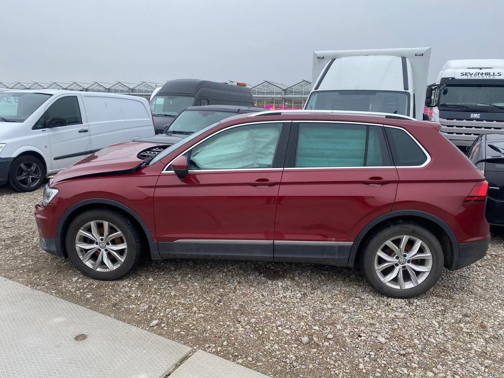 Volkswagen Tiguan 2018 * 1.4 TSI * 123.D KM * VOOR KOP SCHAD, Voorwielaandrijving, 125 pk, Gebruikt, Euro 6