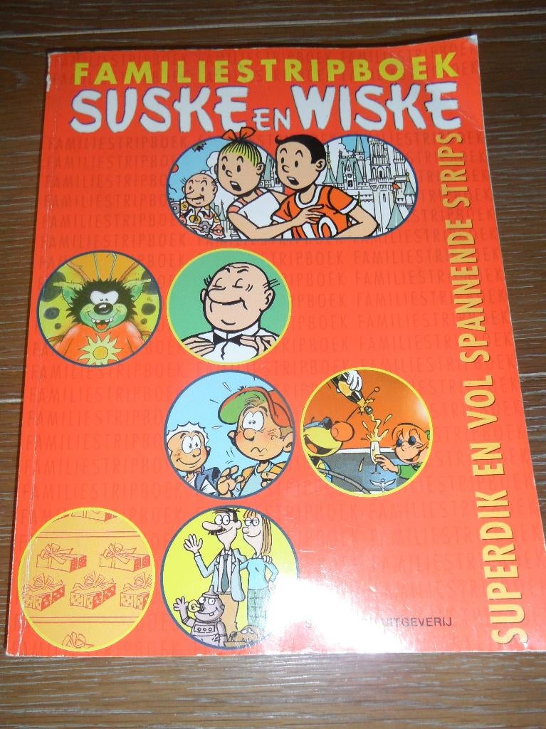 In goede staat: Familiestripboek Suske en Wiske (2002), Meerdere stripboeken, Ophalen of Verzenden, Gelezen