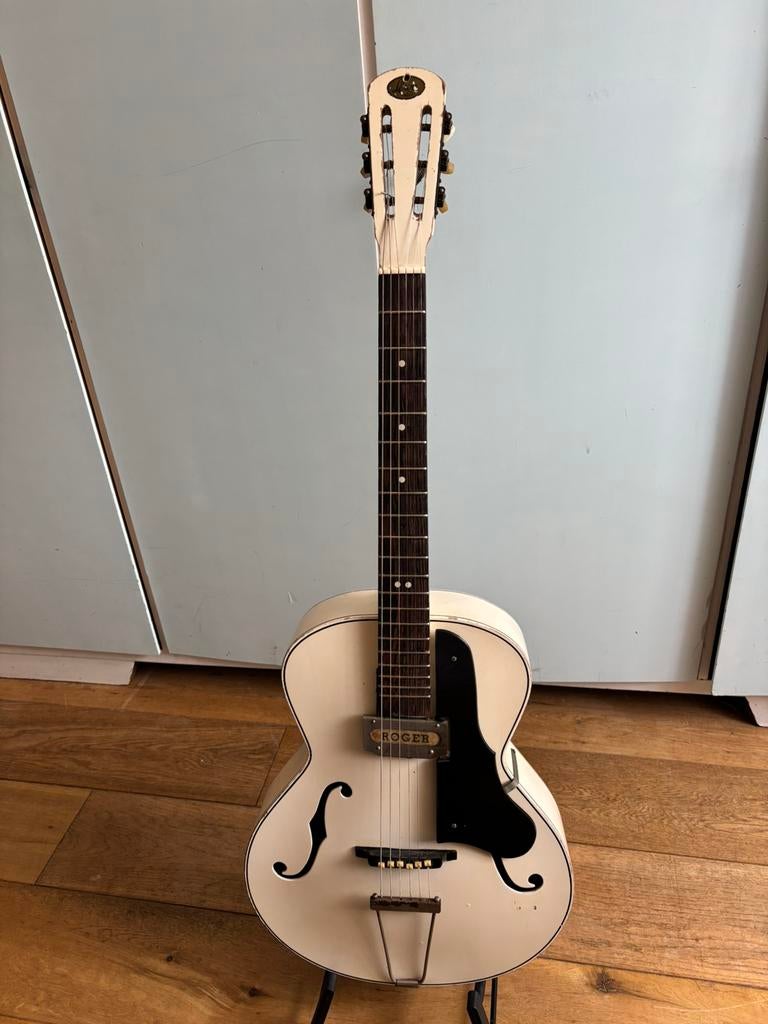 Semi acoustische vintage Lewa met uniek vroege Roger pickup, Ophalen of Verzenden, Zo goed als nieuw, Overige merken