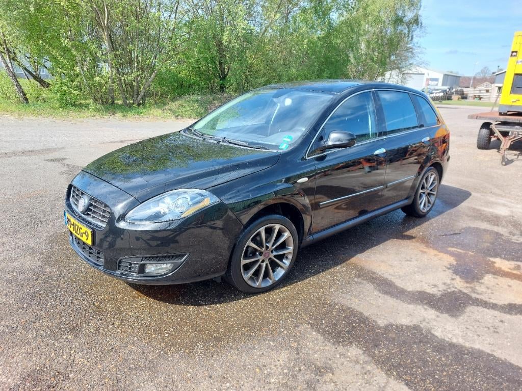 Fiat Croma 2.2 16V AUT 2009 Zwart motor stuk, Auto's, Fiat, 700 kg, 1505 kg, Zwart, Bedrijf
