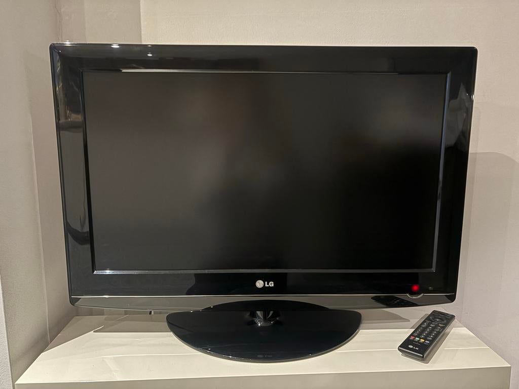 PS4 met twee controllers en spelletjes en tv, Spelcomputers en Games, Spelcomputers | Sony PlayStation 4, Met 2 controllers, Ophalen of Verzenden