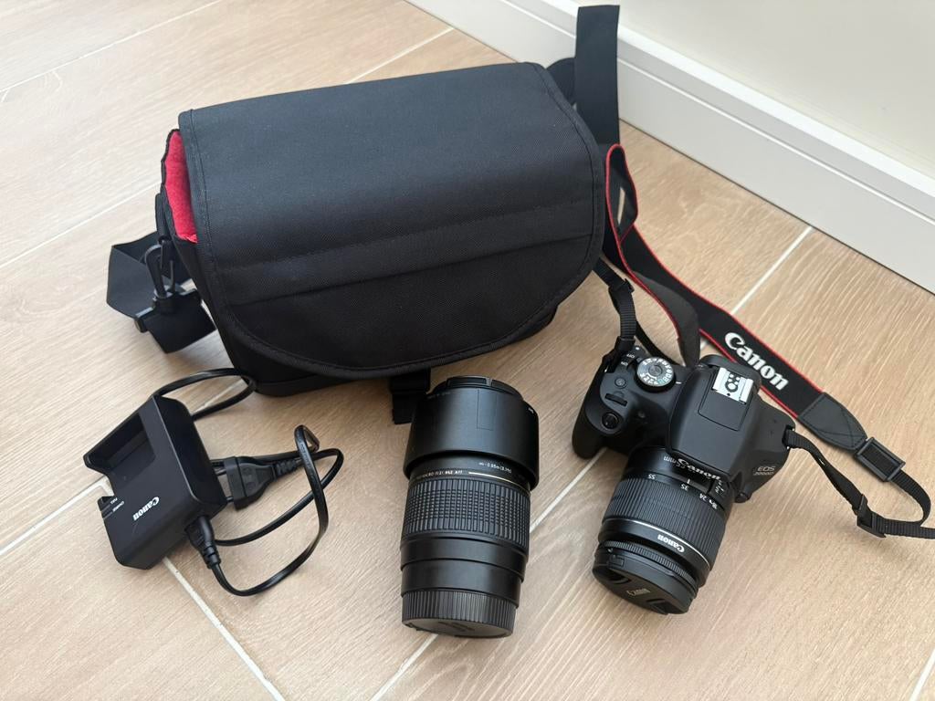Canon EOS 2000D - 2x Lens - 2x Accu - Extra’s, Spiegelreflex, Canon, Ophalen of Verzenden, Zo goed als nieuw