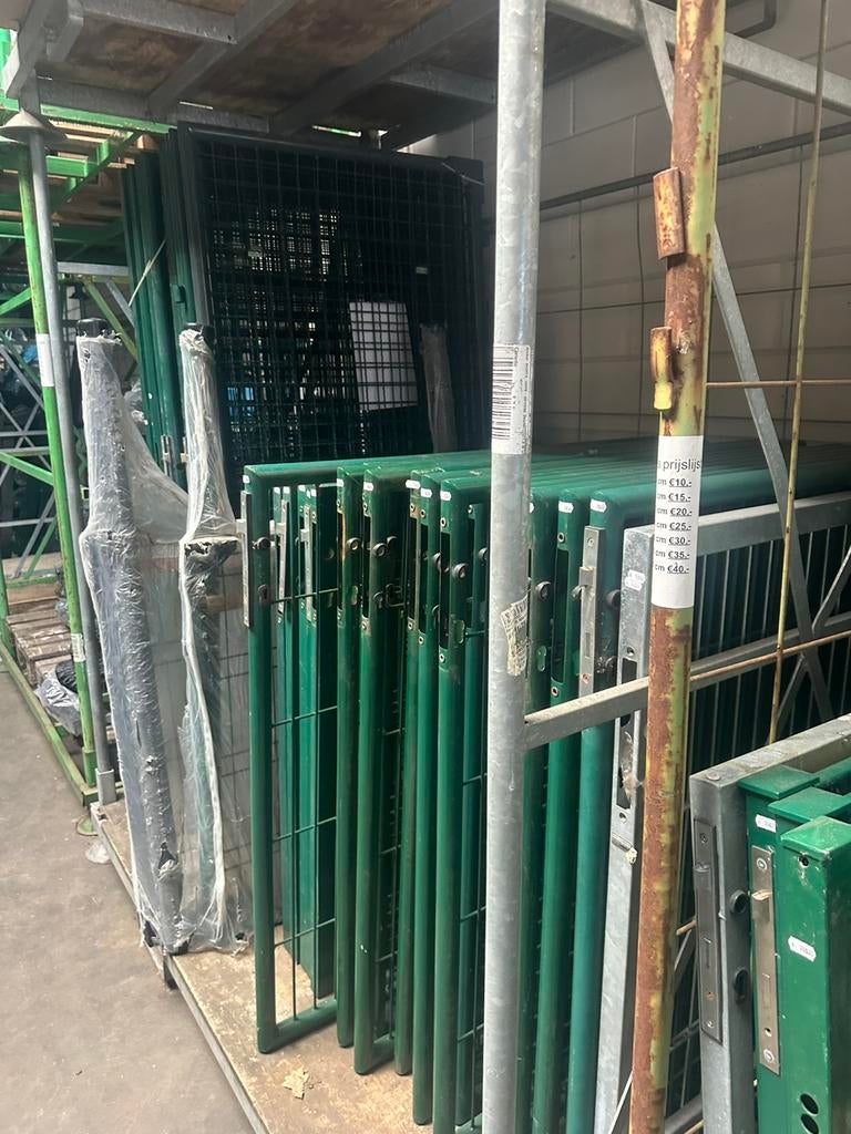 ENKELE & DUBBELE POORTEN – SPOTPRIJZEN!, 100 tot 150 cm, 100 tot 150 cm, Zo goed als nieuw, Looppoort