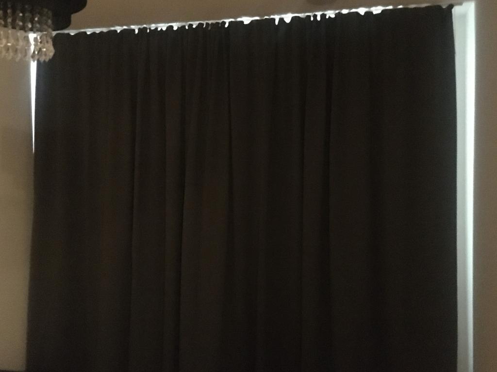 Prachrige 100% Verduisterende overgordijnen, Ophalen of Verzenden, Zo goed als nieuw, Grijs, 200 cm of meer