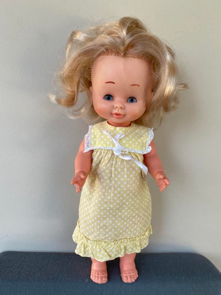 Vintage pop 80 s Muñeca Mari loli Famosa made in Spain, Verzamelen, Ophalen of Verzenden, Pop