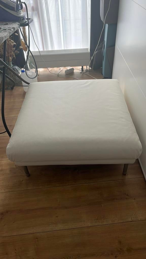 MOET WEG leren hocker, salontafel, voerenbank zgan, Ophalen, Vierkant, 75 tot 100 cm, Zo goed als nieuw