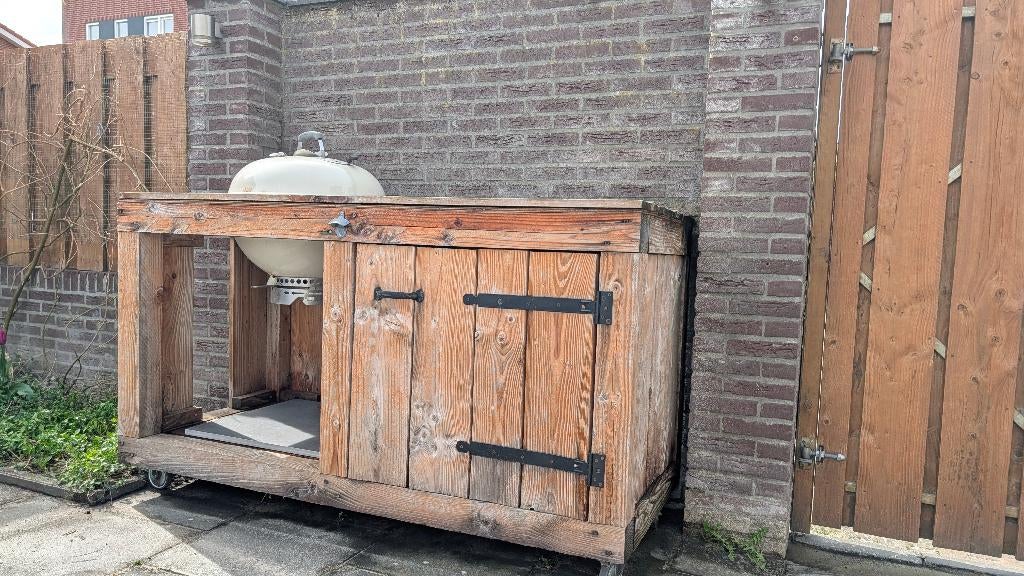 Buitenkeuken met Weber One Touch Premium BBQ 57 cm, Ophalen, Weber, Gebruikt, Houtskool