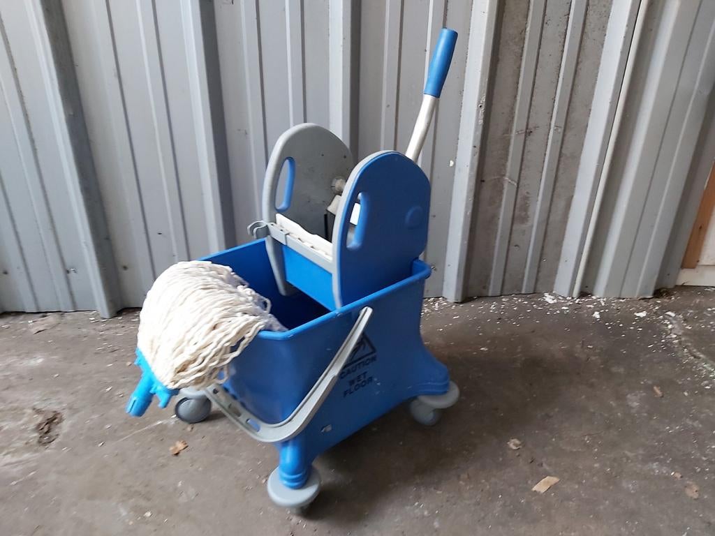 Rolemmer / Mopwagen: Makru, Incl. Pers, Mop en Wielen, Ophalen of Verzenden, Nb, Nb, Nb