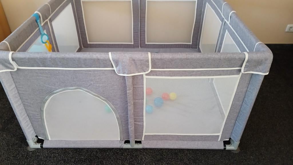 Mooie grote box, Kinderen en Baby's, Boxen, Ophalen of Verzenden, Gebruikt, Vierkant