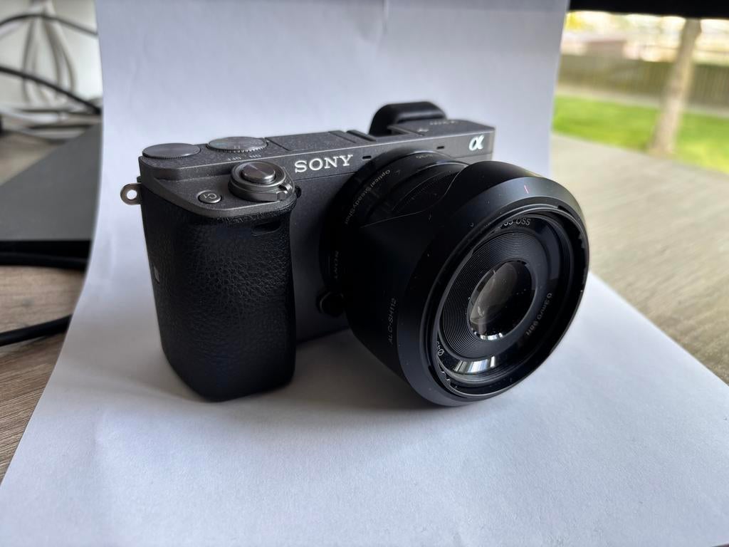Sony A6000 Camera met 1.8/35mm lens | 4800 shuttercount, Ophalen of Verzenden, Zo goed als nieuw, Sony, 24 Megapixel
