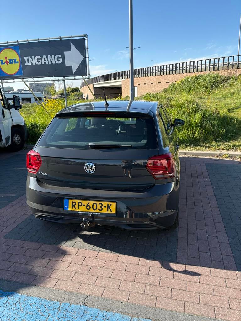 Volkswagen Polo 1.0 MPI 75pk 5D BMT 2018 Grijs, Auto's, 1005 kg, Origineel Nederlands, Handgeschakeld, Particulier