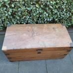 Oude dekenkist met originele details., Huis en Inrichting, Woonaccessoires | Kisten, Ophalen, Gebruikt, Minder dan 50 cm, Minder dan 50 cm