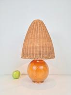 Vintage pine houten bollamp rotan kap tafellamp bol ‘70, N, N, Japandi vintage, Ophalen of Verzenden