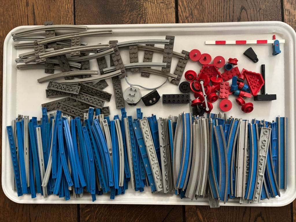 Partij oude Lego treinrails en onderdelen, Kinderen en Baby's, Speelgoed | Duplo en Lego, Ophalen of Verzenden, Gebruikt, Losse stenen