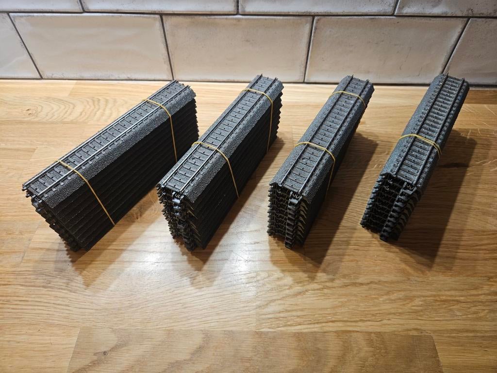 Märklin 24188 C-rail recht, zo goed als nieuw, Wisselstroom, Rails, Ophalen of Verzenden, Zo goed als nieuw