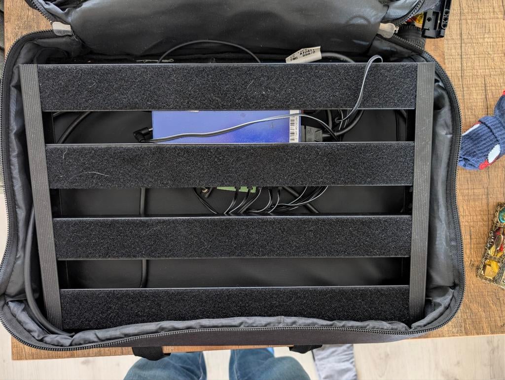 Harley Benton Spaceship Pedalboard & Power Plant (Gebruikt), Muziek en Instrumenten, Effecten, Ophalen of Verzenden, Gebruikt