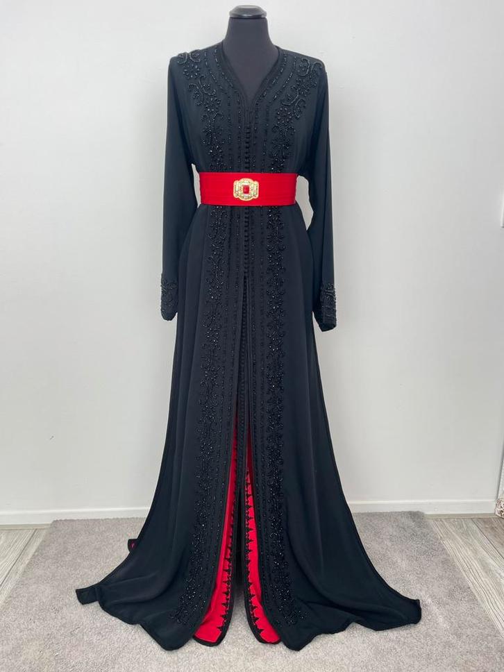 Takchita’s te huur, Kleding | Dames, Gelegenheidskleding, Zo goed als nieuw, Overige typen, Maat 38/40 (M), Ophalen of Verzenden