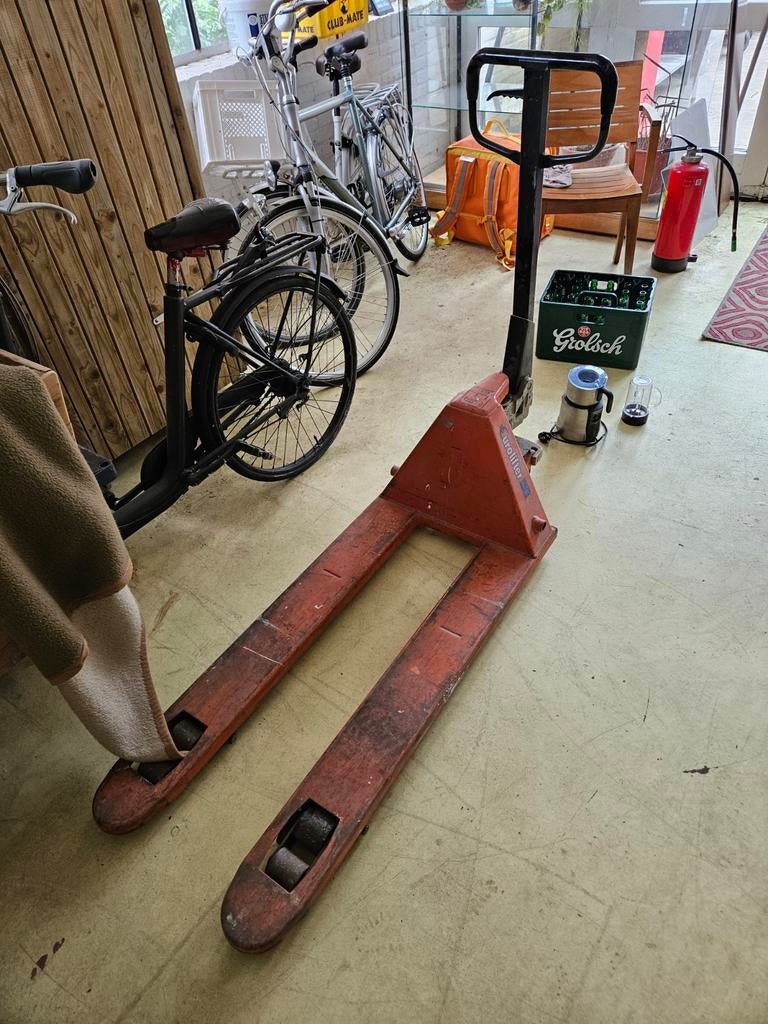 Palletwagen 2500KG - Gebruikt maar werkt prima, Diversen, Rolstoelen, Ophalen of Verzenden, Gebruikt, Handbewogen rolstoel