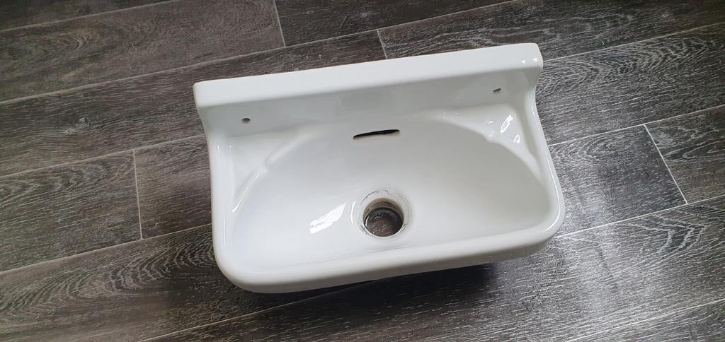 Witte wastafel van de Sphinx Maastricht, Doe-het-zelf en Verbouw, Sanitair, Ophalen of Verzenden, Zo goed als nieuw, Wastafel