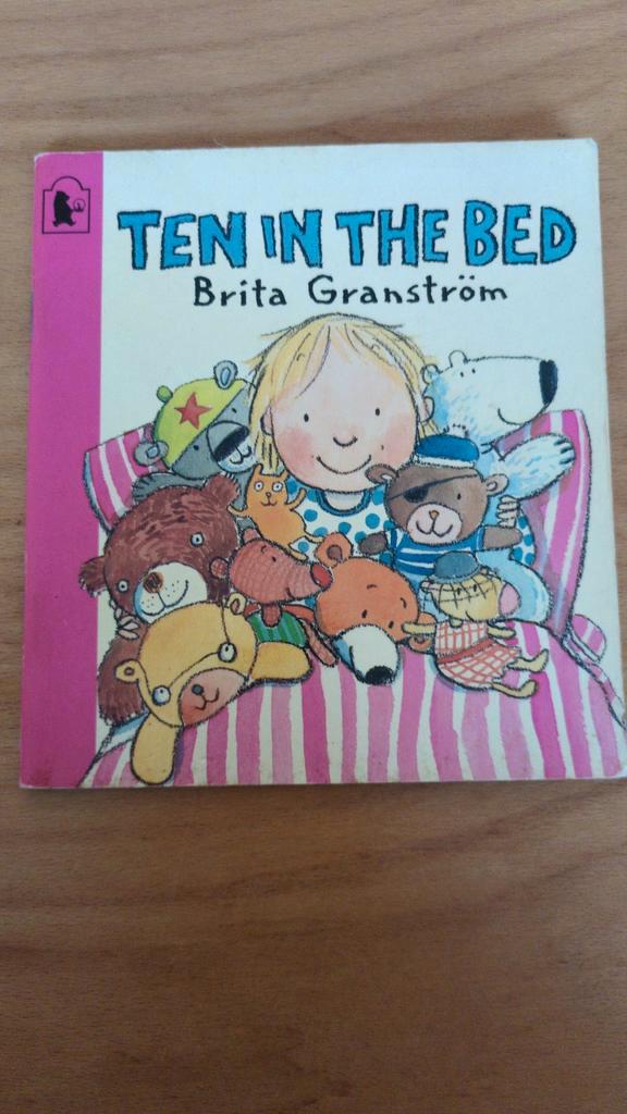 Tien in Bed - Britta Granström, Boeken, Kinderboeken | Jeugd | onder 10 jaar, Zo goed als nieuw, Sprookjes, Ophalen of Verzenden