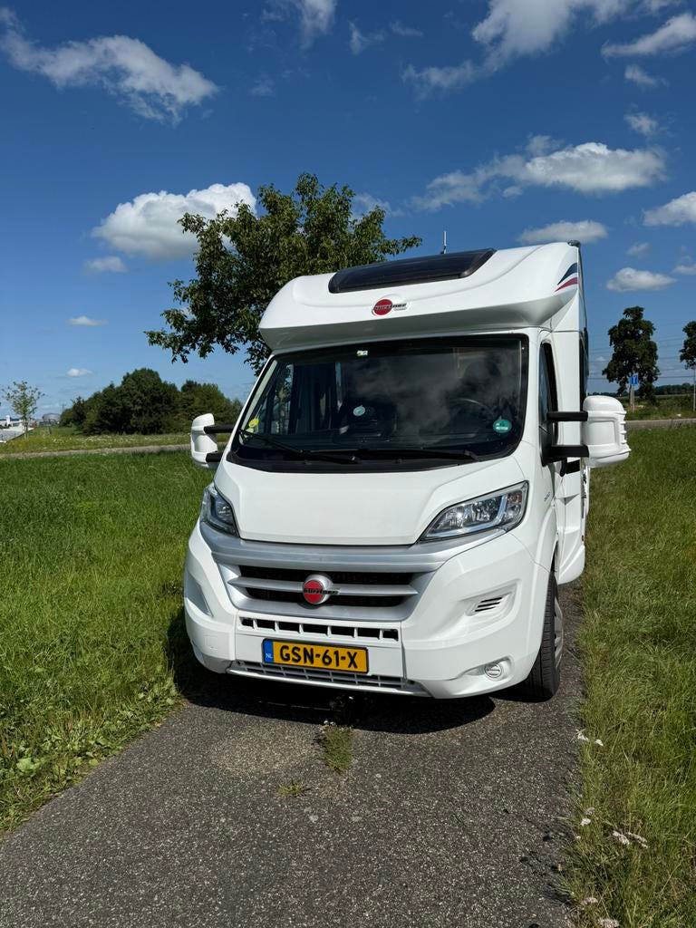 Bürstner Ixeo time it 726 met lengte bedden en hefbed, 7 tot 8 meter, Particulier, Half-integraal, Tot en met 4