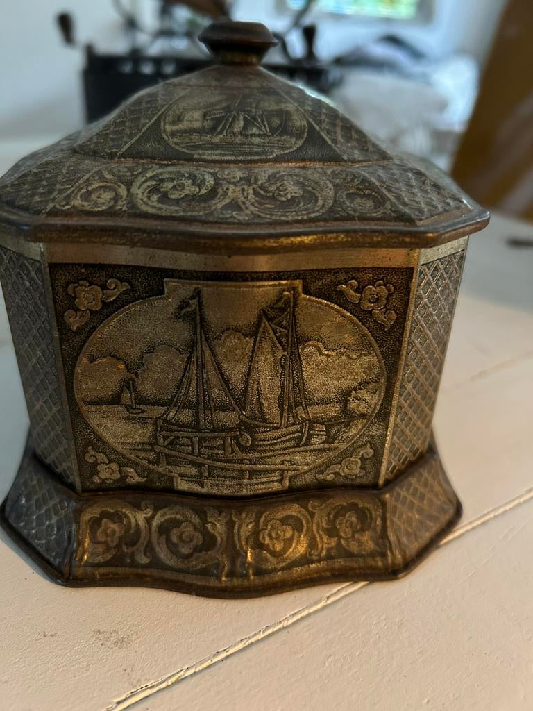 Mooi nostalgisch blikje, Ophalen of Verzenden